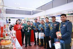 Binh đoàn 16 tham gia hội chợ kết nối giao thương Việt Nam - Campuchia năm 2026