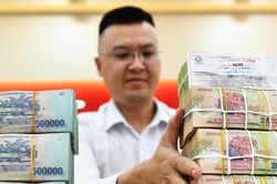 Lãi suất liên ngân hàng kỳ hạn qua đêm hạ về 1,89%/năm, biểu lãi suất tiết kiệm ngày 14/10