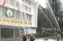 Thực tập phương án chữa cháy tại Trung tâm Hoạt động Thanh thiếu nhi tỉnh Lâm Đồng