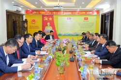 Sở Tài chính Ninh Bình hội đàm với Sở Tài chính tỉnh U Đôm Xay