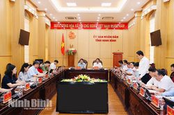 UBND tỉnh xem xét các nội dung trình Kỳ họp HĐND tỉnh