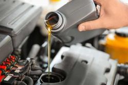 Dầu động cơ hybrid có gì khác dầu động cơ thông thường?