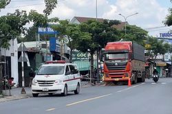 TP.HCM: Xe đầu kéo va chạm xe máy, người đàn ông tử vong tại chỗ
