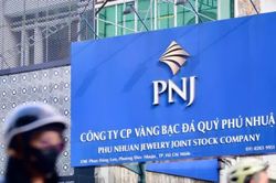 PNJ đối mặt nguy cơ hụt lợi nhuận dài hạn, thành viên HĐQT xin từ nhiệm