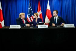 Ông Trump tuyên bố Mỹ sắp thăm dò dầu khí quy mô lớn tại Greenland