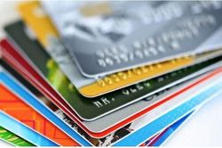 Thẻ tín dụng bị trừ tiền dù không mua sắm, xử lý thế nào?