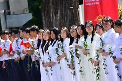 Xúc động tiễn đưa các anh hùng liệt sĩ về nơi an nghỉ