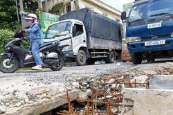 Người dân bức xúc vì thi công thiếu an toàn trên đường Bùi Trọng Nghĩa