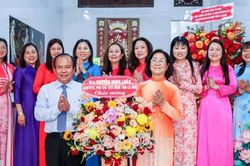 Lãnh đạo tỉnh chúc mừng 13 năm thành lập Câu lạc bộ Nữ doanh nghiệp Cà Mau