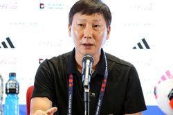 HLV Kim Sang-sik chốt thời điểm rời Việt Nam, hé lộ kế hoạch tiếp theo