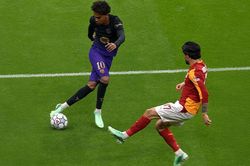 Lamine Yamal: Thiên tài phi thường thách thức mọi giới hạn