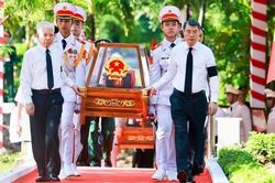 Hình ảnh Lễ an táng hài cốt liệt sỹ tại Nghĩa trang liệt sỹ TPHCM