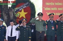 Hình ảnh Lễ an táng hài cốt liệt sỹ tại Nghĩa trang liệt sỹ TPHCM