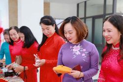 Phụ nữ Khương Đình lan tỏa yêu thương, chung sức xây dựng cộng đồng