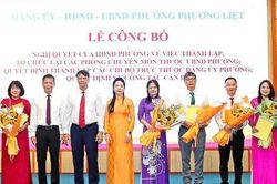 Phường Phương Liệt công bố quyết định thành lập 5 phòng chuyên môn và 12 chi bộ