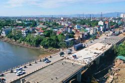 Gấp rút thi công cầu Mai Lĩnh, phấn đấu thông xe trong tháng 12-2026