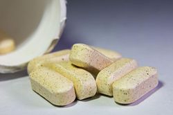 Bị thoái hoá khớp gối có nên bổ sung glucosamin?
