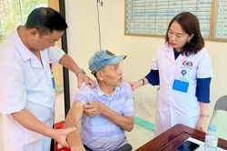 Phát hiện nhiều bệnh lý ở người cao tuổi qua khám sàng lọc tại cộng đồng