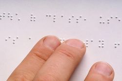 Lần đầu tiên chuẩn hóa quy trình chuyển đổi sách giáo khoa sang chữ nổi Braille