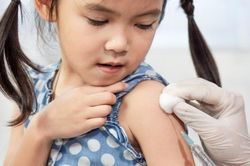 Ai nên tiêm vaccine cúm?