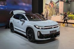 CEO Volkswagen đưa ra cảnh báo cho các hãng xe châu Âu