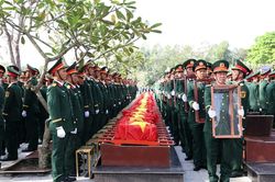 TP. Cần Thơ tổ chức Lễ viếng, truy điệu và an táng 120 hài cốt liệt sĩ
