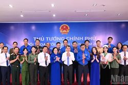 [Ảnh] Thủ tướng Lê Minh Hưng dự Chương trình Đối thoại với thanh niên