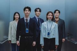 'Winning the Lottery Doesn't Mean Quitting Work': Bức tranh 'hoàn hảo' về chốn công sở