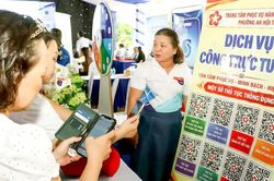 Chạm ứng dụng, mở tiện ích cuộc sống