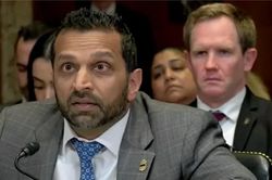 FBI bác tin Giám đốc Kash Patel bí mật đến Nga