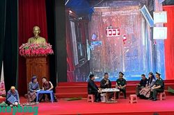 Bộ đội Biên phòng tỉnh Lào Cai tuyên truyền pháp luật, nâng cao kỹ năng số cho người dân vùng biên