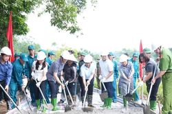 Lào Cai đẩy nhanh tiến độ xây dựng đường giao thông nông thôn, phấn đấu giải ngân 100% vốn năm 2026