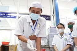 Đến năm 2030, phấn đấu đưa dịch vụ y học cổ truyền đến 100% trạm y tế cấp xã