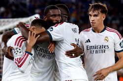Ghi 3 bàn trong 7 phút, Real Madrid thắng ngược Roma khó tin