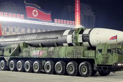 Tên lửa Hwasong-17 công nghệ MIRV, tầm bắn 15.000 km, 'bao phủ toàn bộ lãnh thổ Mỹ'