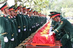 Trang nghiêm lễ truy điệu, an táng 120 hài cốt liệt sĩ ở Cần Thơ
