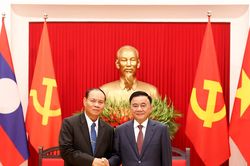 Việt Nam quyết tâm cùng Lào gìn giữ, vun đắp quan hệ hữu nghị vĩ đại