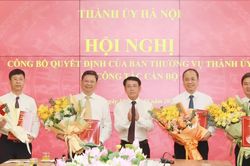 Hà Nội công bố các quyết định về công tác cán bộ