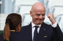 FIFA đề xuất quỹ phát triển bóng đá 6,35 tỷ USD