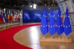 EU tìm lời giải cho sức ép hàng Trung Quốc, giá năng lượng và ngân sách dài hạn