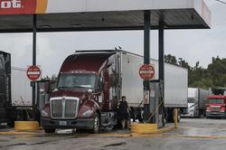 IEA dự báo tình trạng thiếu hụt dầu diesel toàn cầu kéo dài sang năm 2027