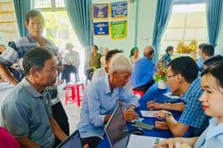 Xây dựng nền hành chính phục vụ