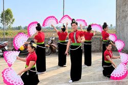 Gìn giữ bản sắc văn hóa truyền thống dân tộc
