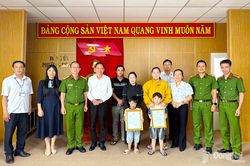 Tìm lại danh tính cho người yếu thế