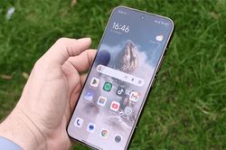 So sánh smartphone tầm giá 15 triệu đồng: Chọn iPhone 16e hay dàn máy Android cấu hình khủng?