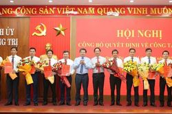 Quảng Trị: Công bố các quyết định về công tác cán bộ
