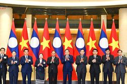 Chủ tịch Quốc hội Trần Thanh Mẫn tiếp Thường trực Ban B&iacute; thư Trung ương Đảng Nh&acirc;n d&acirc;n C&aacute;ch mạng L&agrave;o