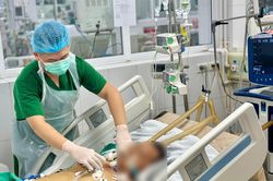 Trở về từ Congo, người đàn ông 46 tuổi nguy kịch vì sốt rét