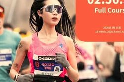 Nữ runner nổi tiếng đột ngột qua đời sau khi gục ngã trên đường chạy