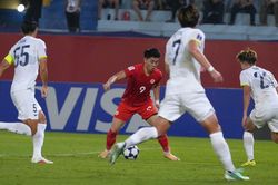 Nguyễn Đình Bắc nhận lời khen từ Nhật Bản, giấc mơ J-League có khả thi?
